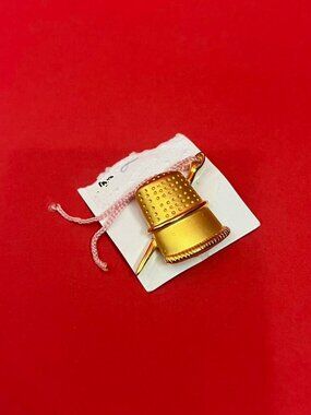 Needle thimble and thread pin 💛💛